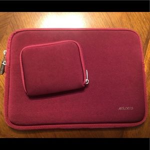 Laptop sleeve